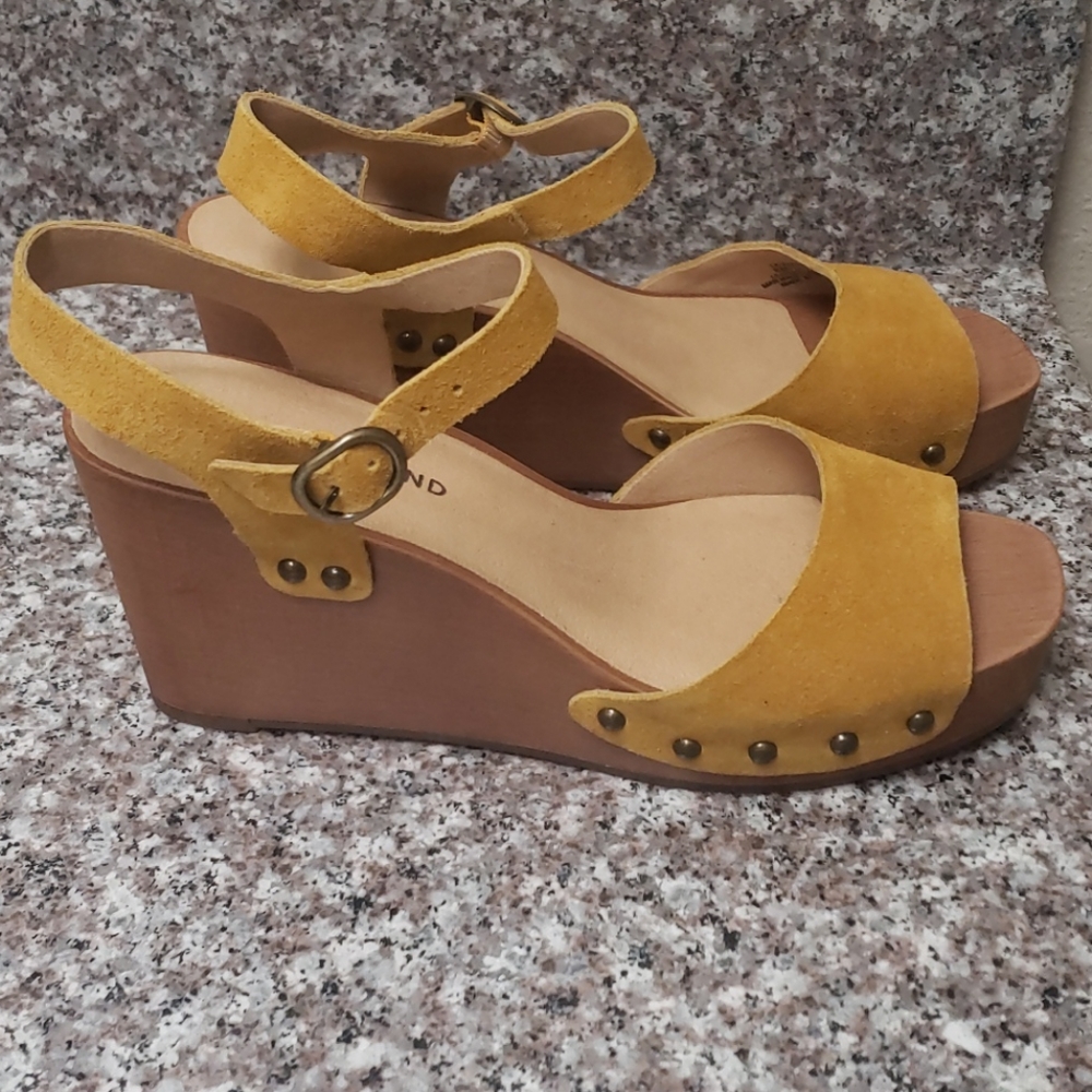 New Lucky Brand with orginal box